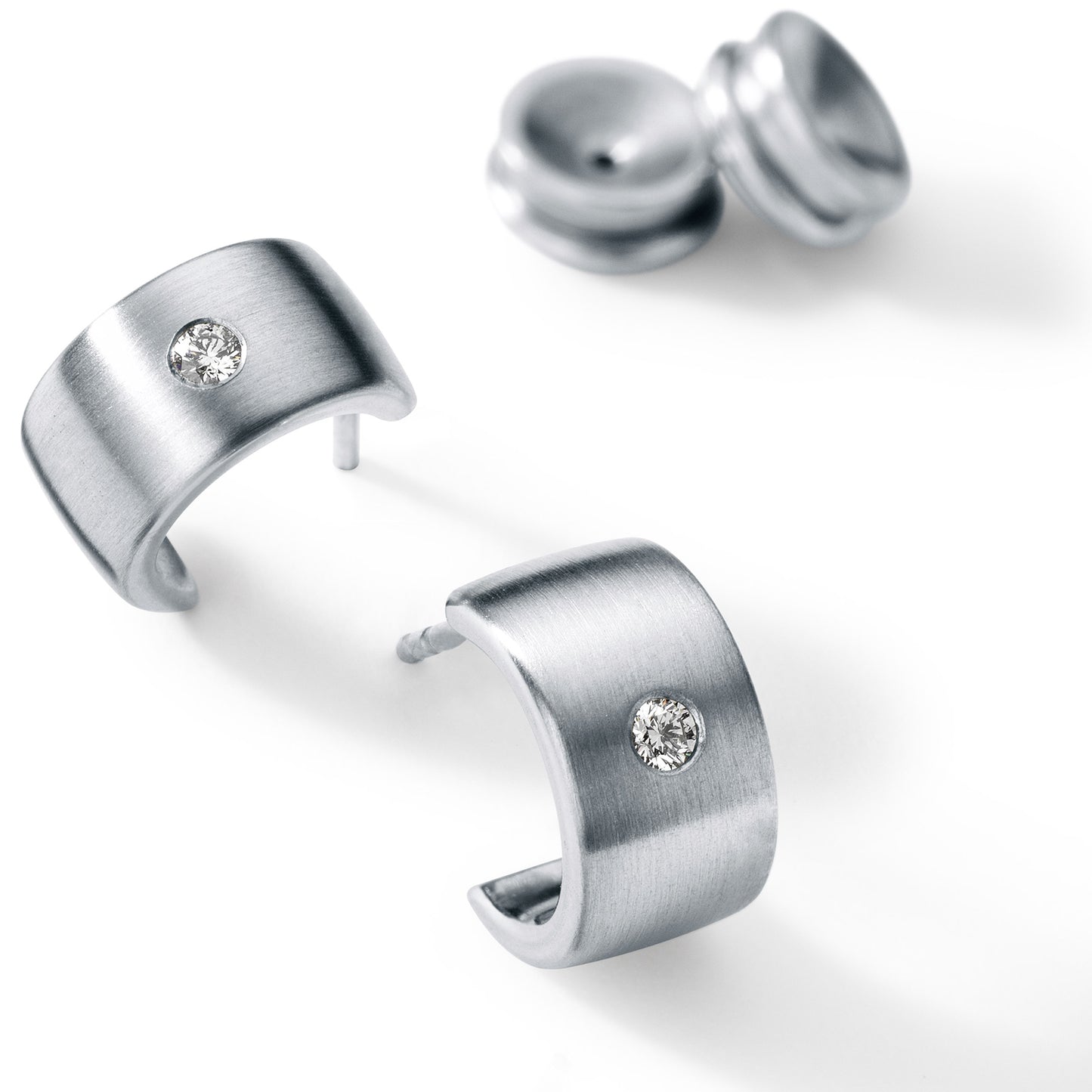 Diamantcreole mit Brillanten 0,03 ct. TW VS, (total 0,06 ct.) Edelstahl 6 mm breit, (1 Paar)