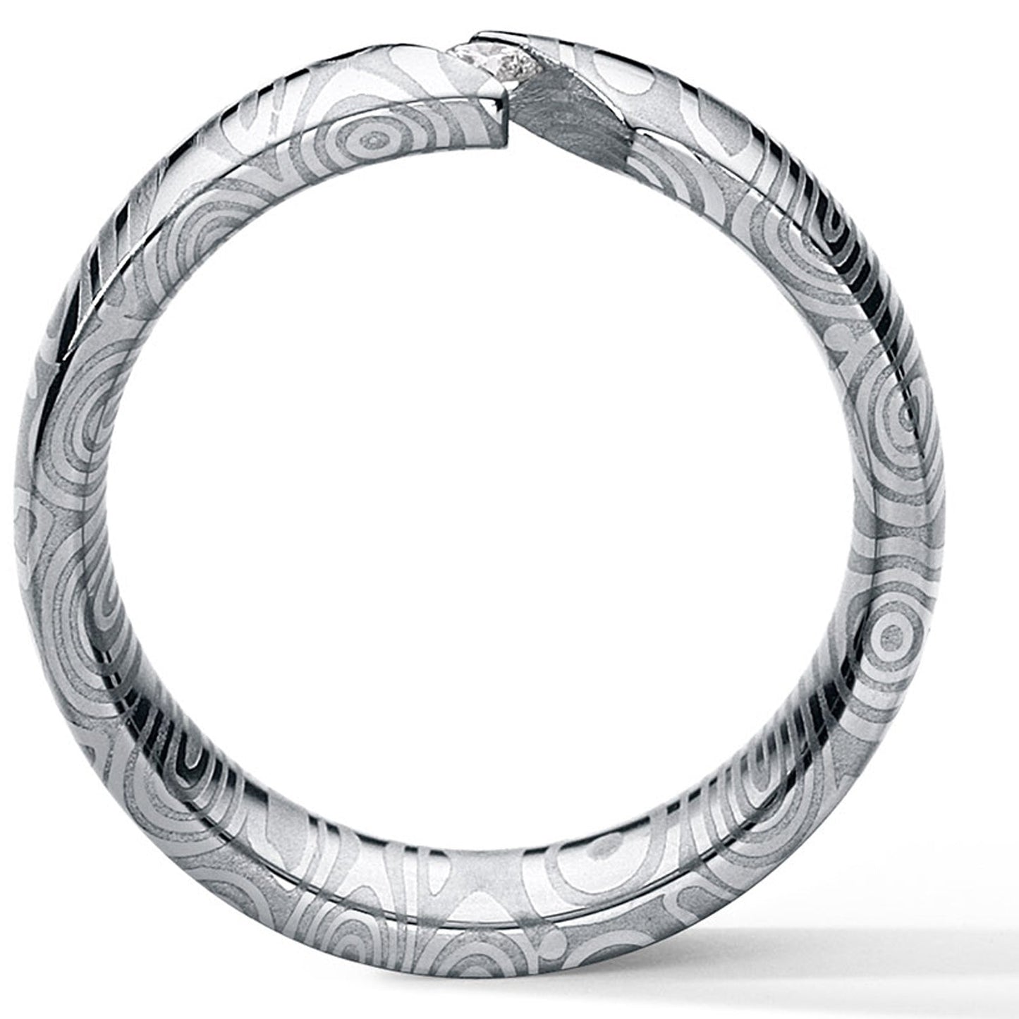 DIAMANTRING mit BRILLANT 0,06 CT. TW VS, Ringbreite 7 MM, SCHRÄG GEFASST, DAMASTSTAHL