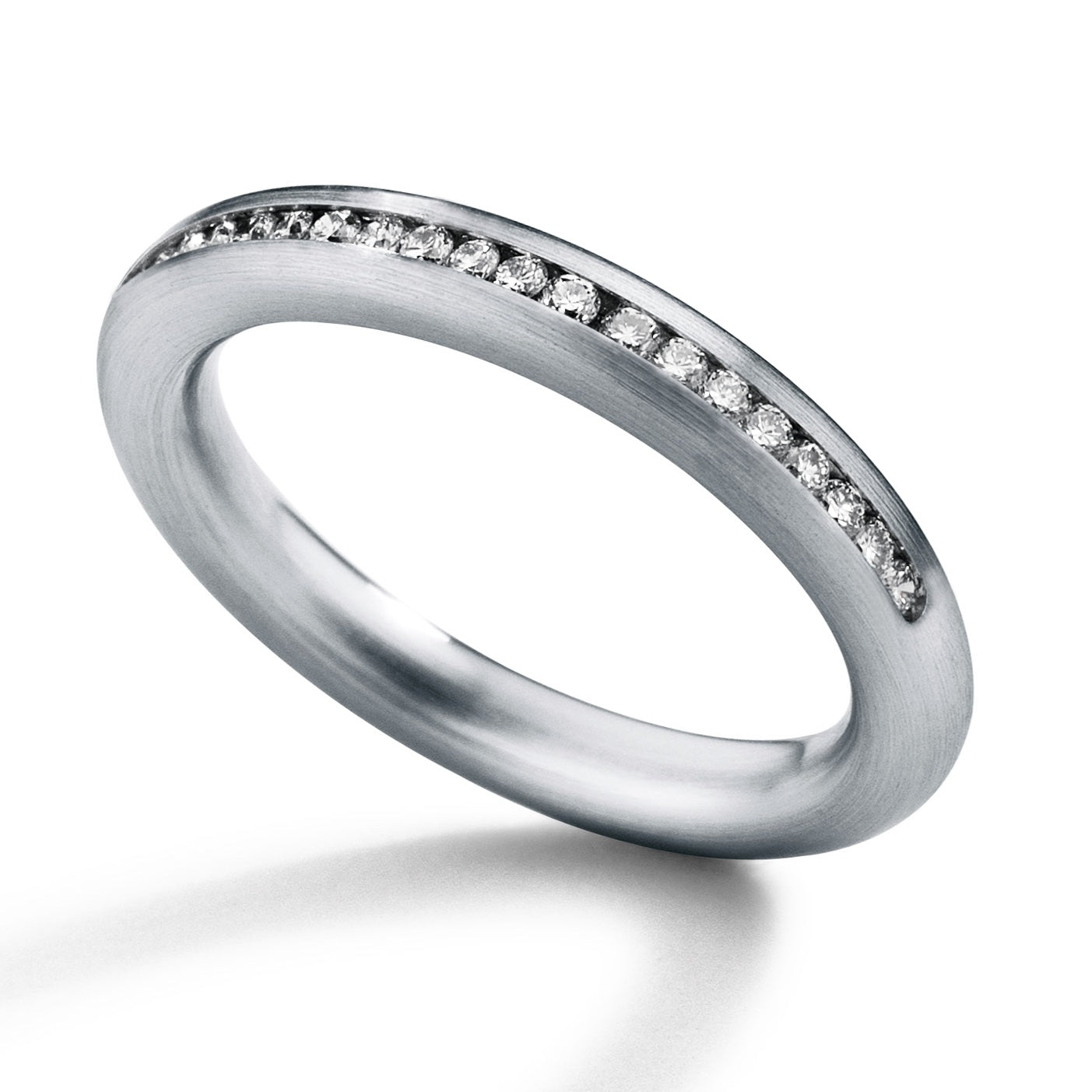 Diamantring mit 20 Brillanten á 0,008 ct. (total 0,16 ct) TW VS, VENICE, Rundprofil 3 mm Durchmesser, Edelstahl Diamantreihe in Kanalfassung