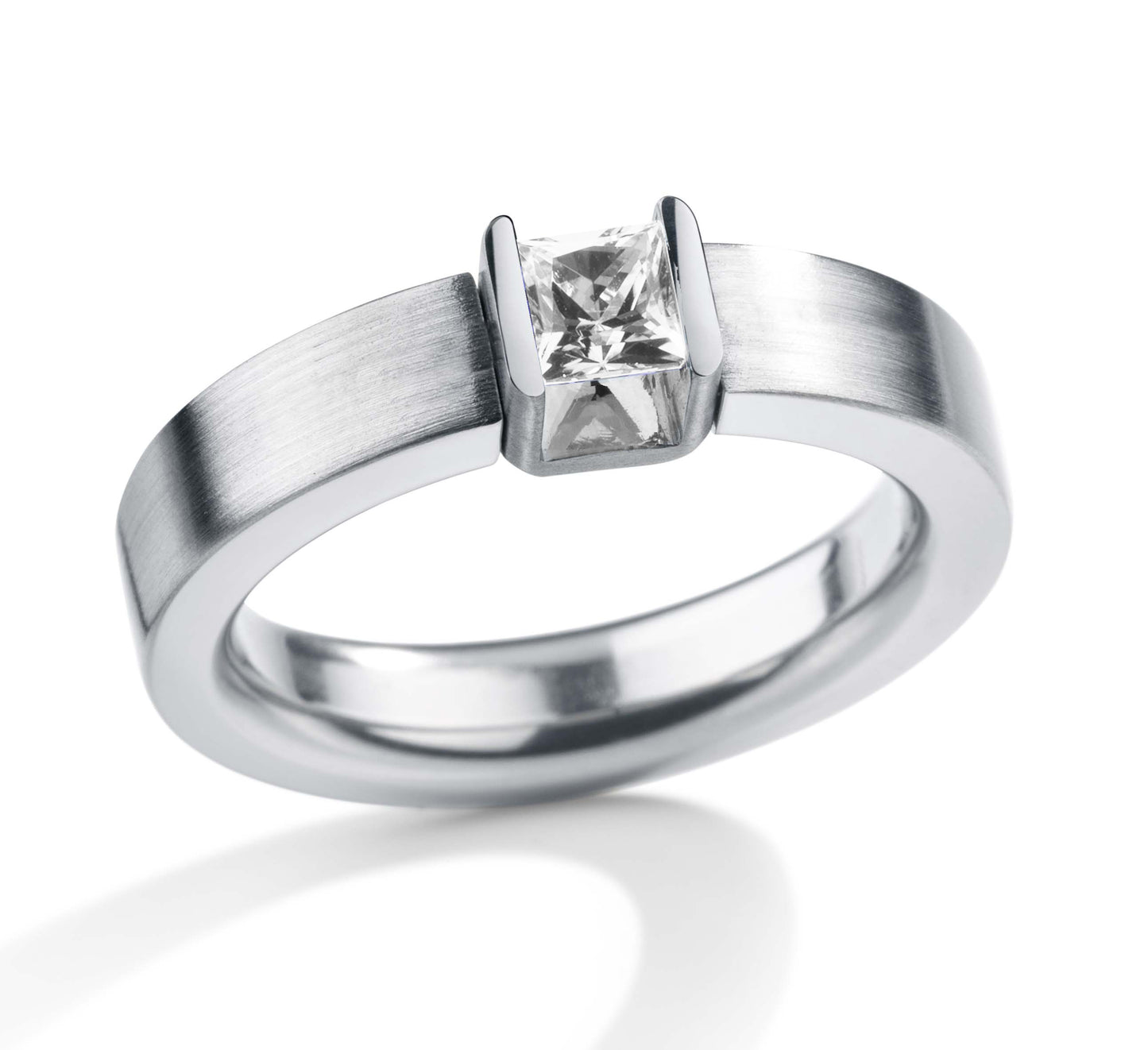 Farbedelsteinring mit Farbedelstein 4x4 mm, Princess Cut, CUBE 4, Ringbreite 4.5 mm, Edelstahl