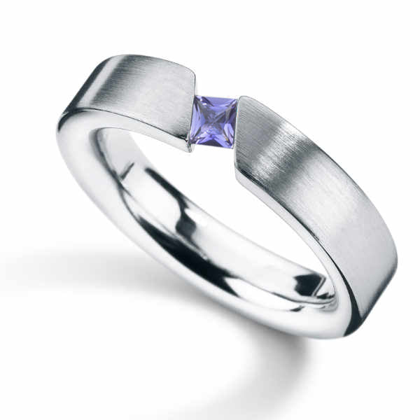 Farbsteinring mit Farbedelstein 3x3 mm Princess - Cut, CLASSIC, Ringbreite 4.5 mm, schräg gefasst, Edelstahl