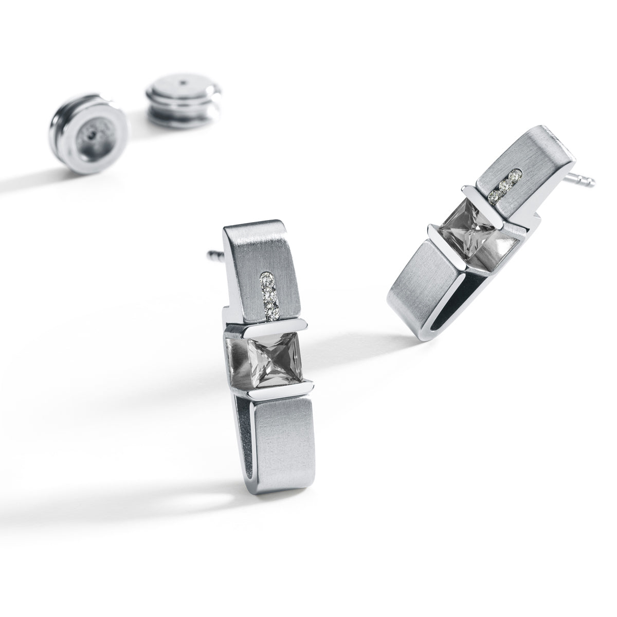 Farbedelsteinohrstecker CUBE+ Edelstahl mit Humphrey Ohrpatent