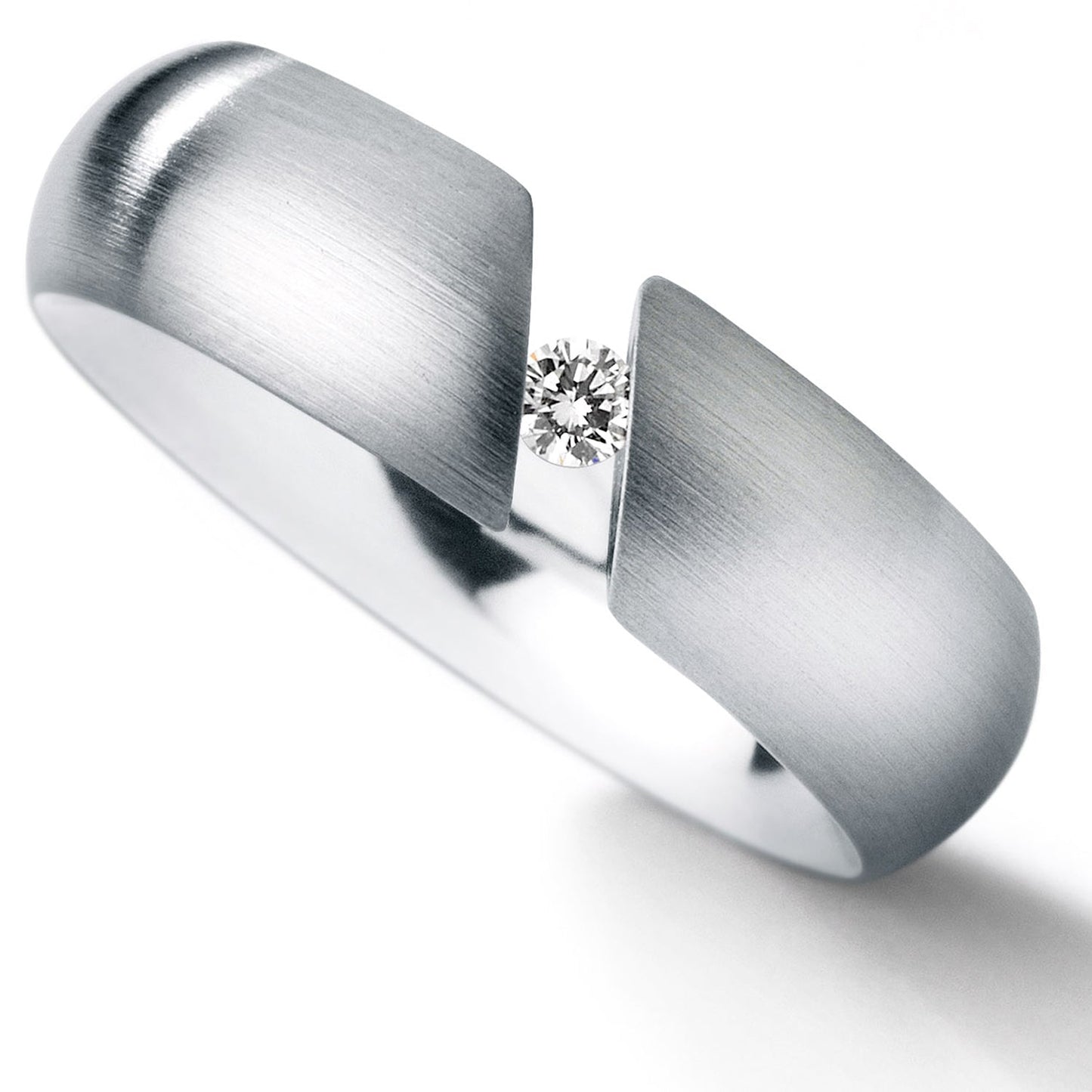 Diamantring mit Brillant 0,06 ct. TW VS, bombiert gerade gefasst, Ringbreite 6,5 mm, Edelstahl